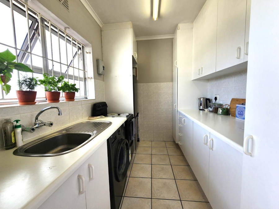 To Let 0 Bedroom Property for Rent in Sea Point Western Cape